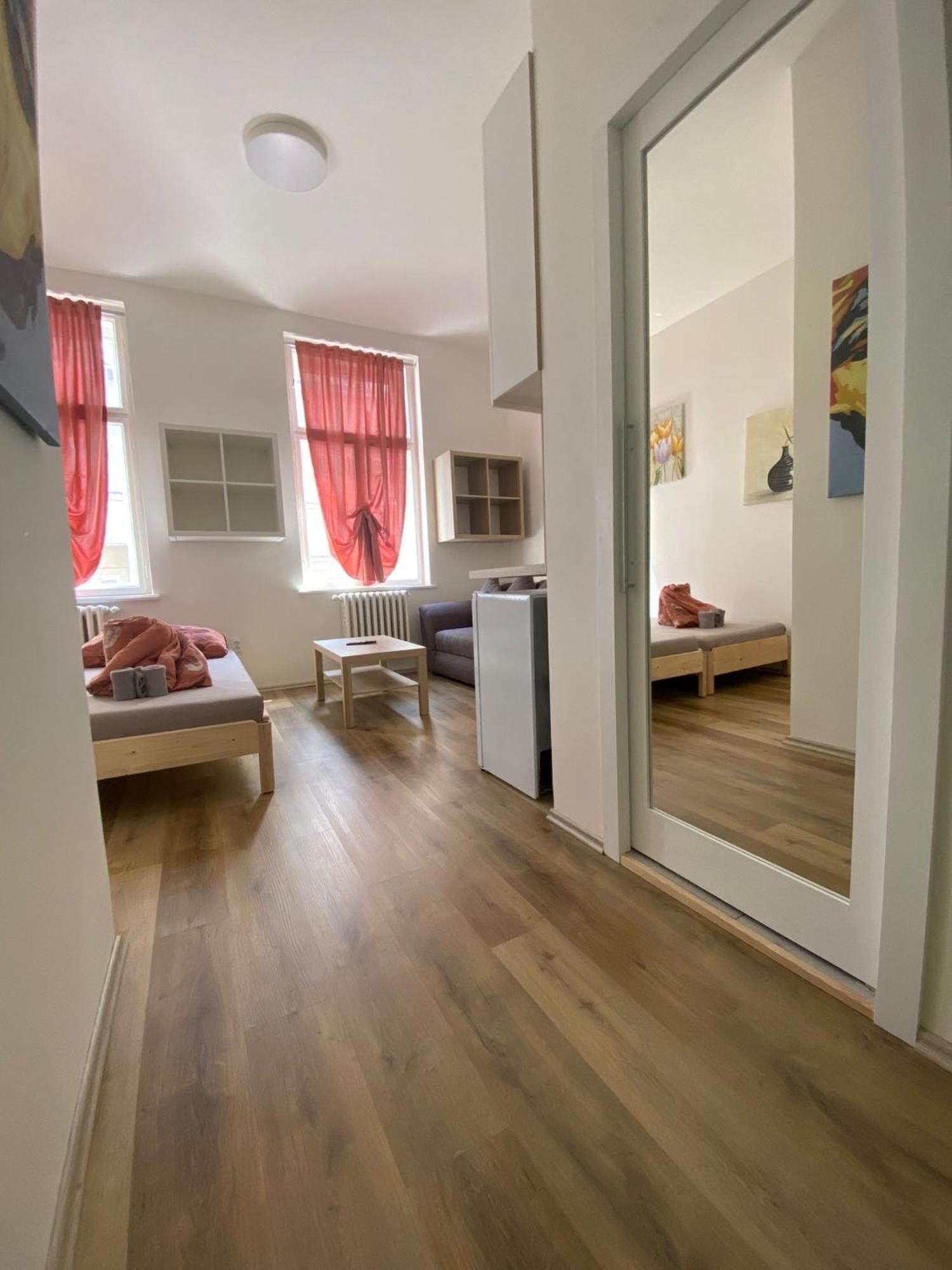 Garsoniera Ostrava City Centr, Na Hradbach 118 Екстер'єр фото